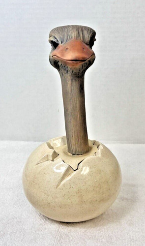 Scultura salvadanaio uovo